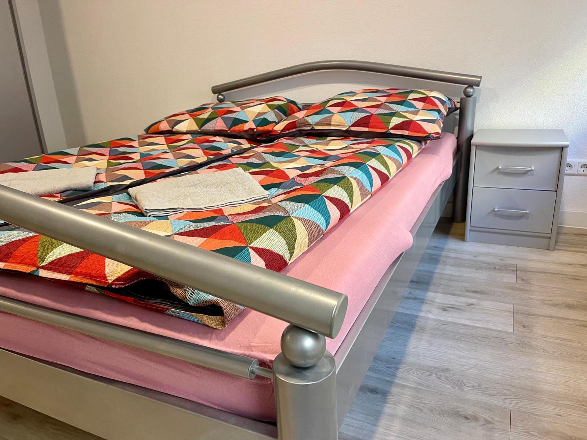 Neu Goldstadt Wunderschoenes 2 Zimmer Apartament Schloessle Zentrum Pforzheim Eksteriør bilde