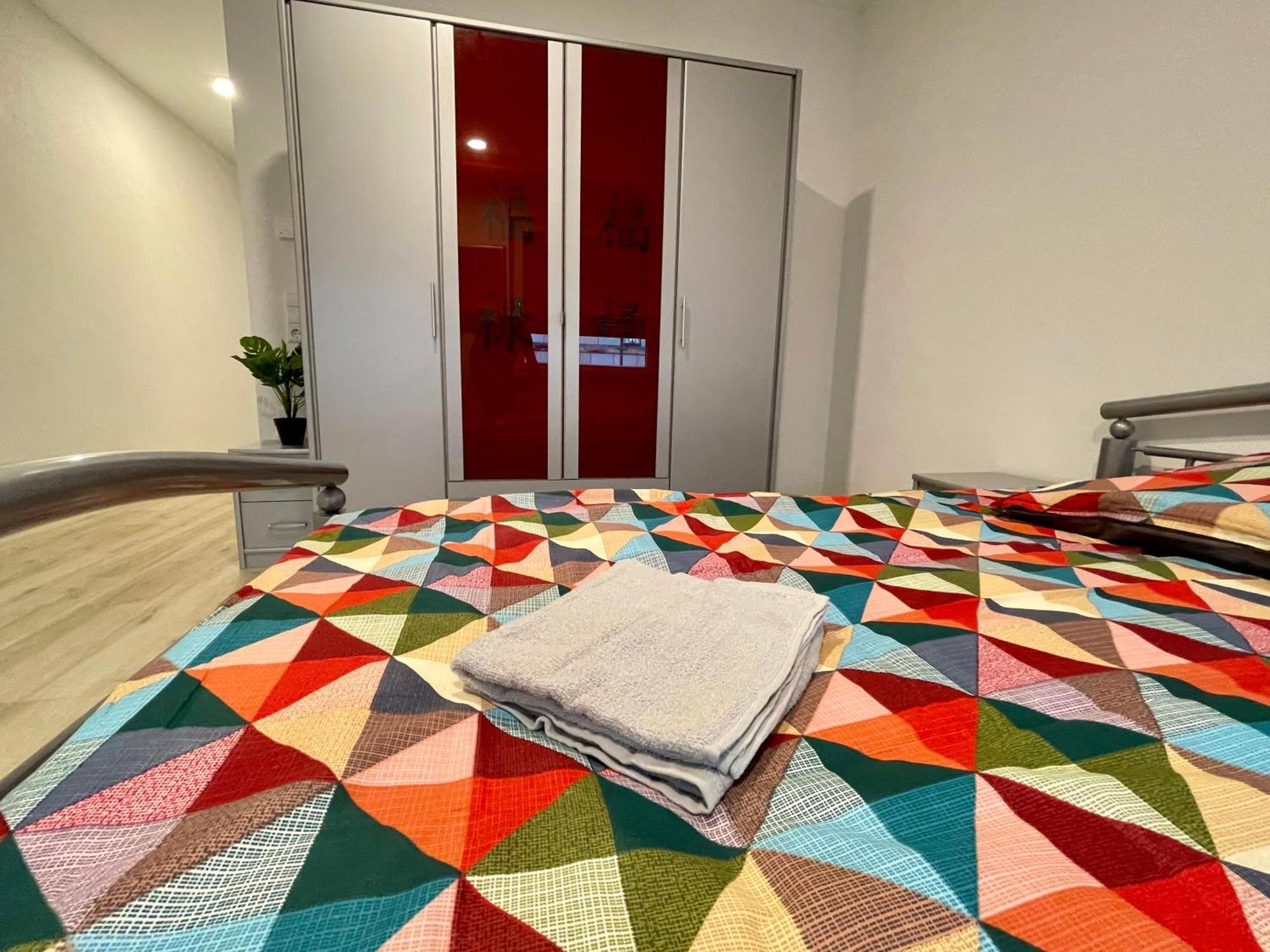 Neu Goldstadt Wunderschoenes 2 Zimmer Apartament Schloessle Zentrum Pforzheim Eksteriør bilde