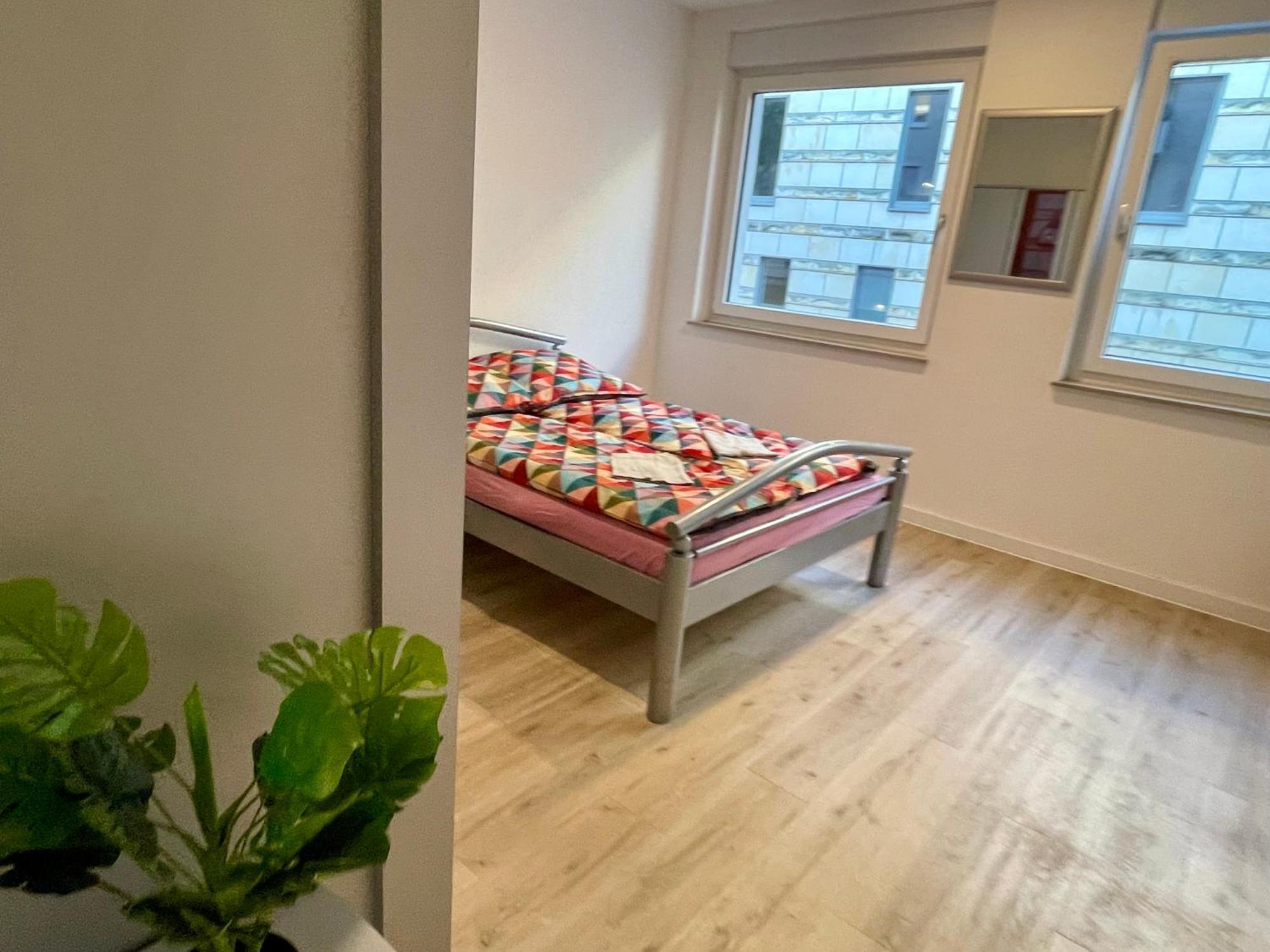 Neu Goldstadt Wunderschoenes 2 Zimmer Apartament Schloessle Zentrum Pforzheim Eksteriør bilde