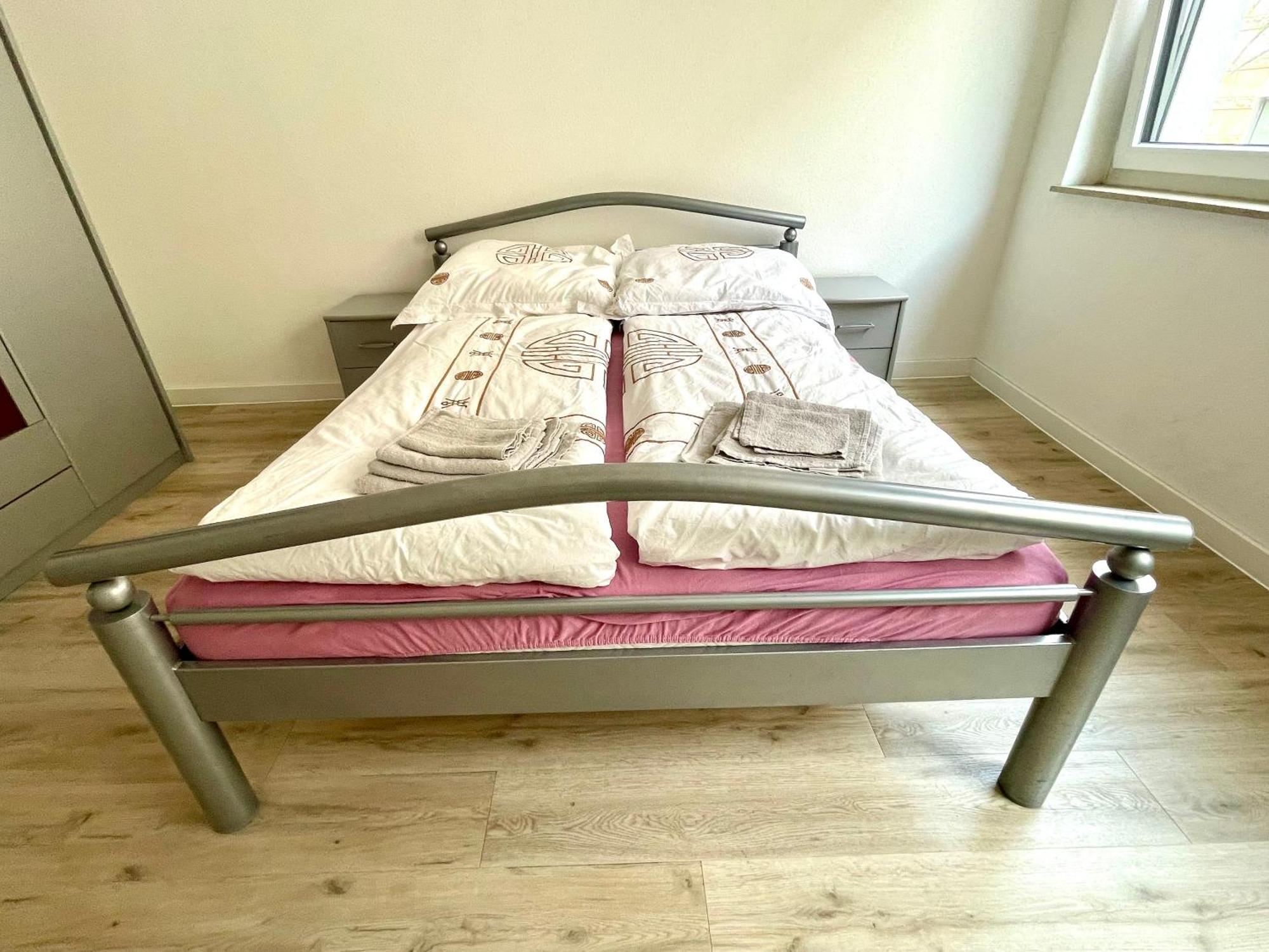 Neu Goldstadt Wunderschoenes 2 Zimmer Apartament Schloessle Zentrum Pforzheim Eksteriør bilde