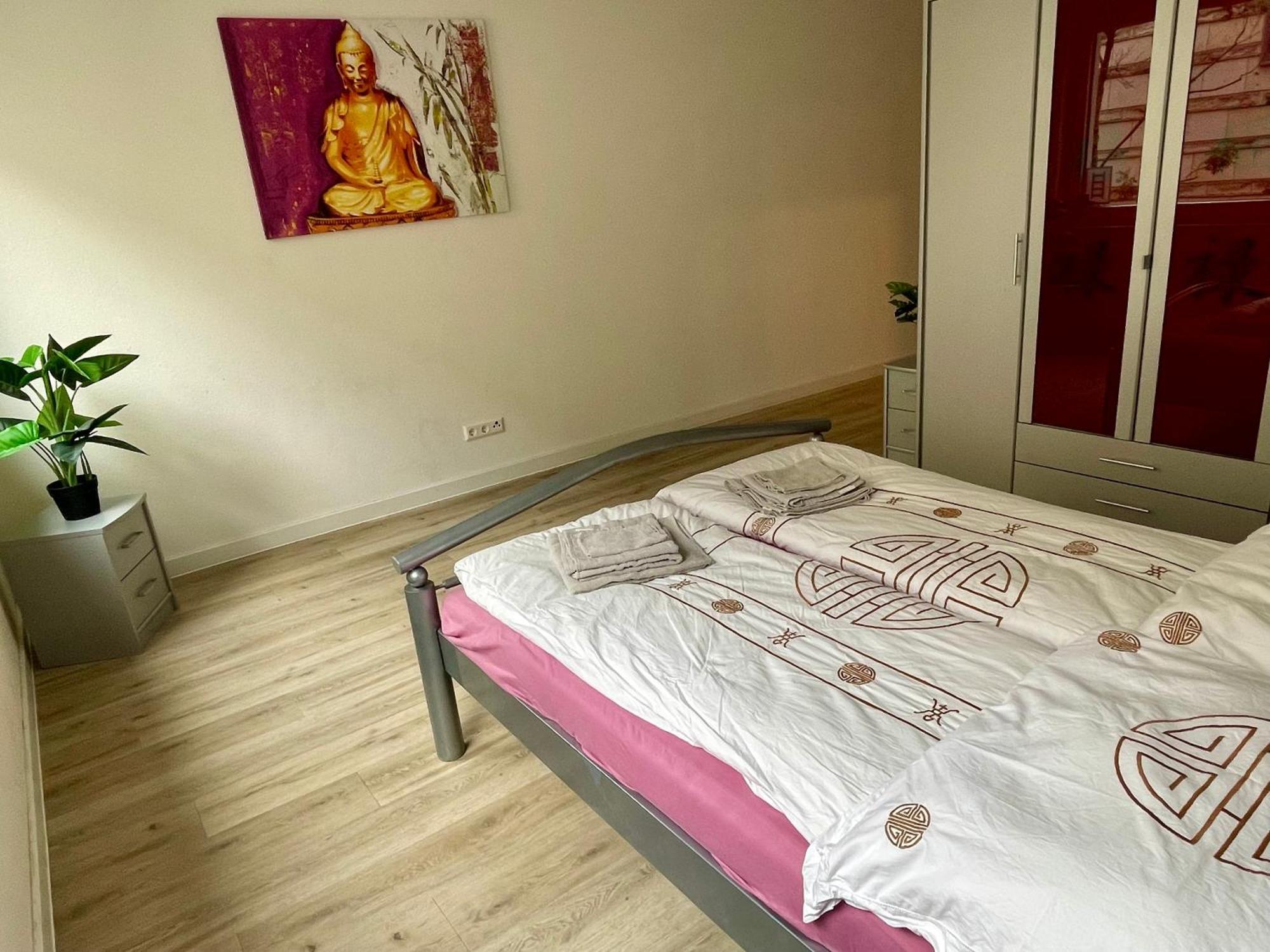 Neu Goldstadt Wunderschoenes 2 Zimmer Apartament Schloessle Zentrum Pforzheim Eksteriør bilde